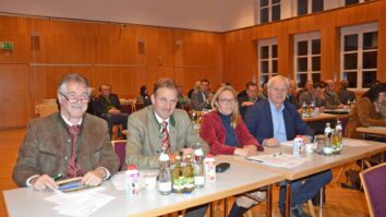 Na izrednem občnem zboru Kmetijske zbornice je Bauernbund prvič občutil oster veter ostalih štirih frakcij. Oster protest SJK: pri namestitvi novega vodja okrajne zbornice v Veli­kovcu je Bauernbund prešel oba […]