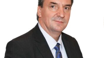 Stefan Schellander, prejšnji ravnatelj Višje šole za gospodarske poklice Šentpeter, je z začetkom šolskega leta svoje naloge predal Mariji Olip, ki je že deset let na šoli opravljala pedagoške in […]