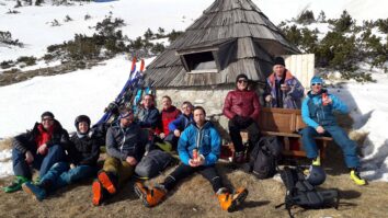 V soboto, 29. januarja, so planinci (Slovensko planinsko društvo Celovec) prvič vabili na vzpon na Peco s turnimi smučmi. Vodena smučarska tura se je začela pri žičnici v Bistrici pri […]