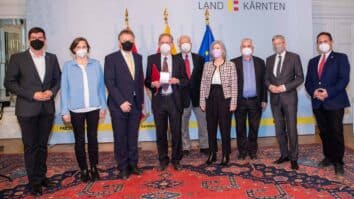 V sredo, 9. marca, je dežela Koroška počastila vrsto uglednih osebnosti, med njimi umetnico Tanjo Prušnik, geografa Petra Jordana, diplomata Wolfganga Petritscha, novinarja Eugena Freunda in kulturnega posrednika Gerta Thalhammerja. […]