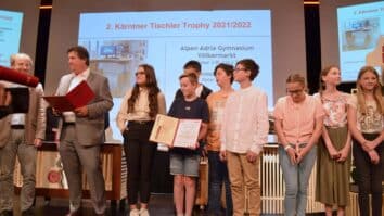 Na prireditvi Tischler-Trophy 2022 je letos sodelovalo osem šol – tri gimnazije in pet srednjih šol. Učenke in učenci v starosti od 12 do 14 let so iz letev (2 […]