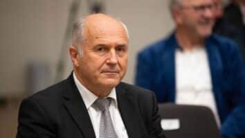Dolgoletni visoki predstavnik mednarodne skupnosti v Bosni in Hercegovini, predsednik Narodnega sveta koroških Slovencev, Valentin Inzko je 1. avgusta lani končal svojo poklicno diplomtsko pot in se preselil v svoj […]