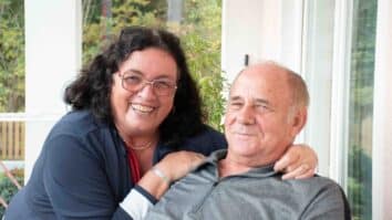 Zaradi ugovora načrtom ÖBB in Koroške deželne vlade na nekdanji trasi železnice skozi Dobrovo je Jože Komar z Metlove s sokrajani postal stranka v postopku. Sonja Kert­Wakounig pa je z […]