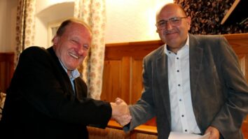 Minulo soboto, 14. januarja, je v gostilni Luknar potekal občni zbor Katoliškega prosvetnega društva (KPD) Drava Žvabek. Na čelu društva je po 49 letih Lenarta Katza nasledil Jokej Logar, izvoljenih […]