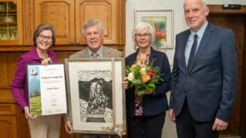 Franzu Starzu (76) je Skupnost koroških Slovencev in Slovenk (SKS) v četrtek, 25. aprila, podelila 17. Kugyjevo nagrado. Starz je prejel nagrado za svoje življenjsko delo in posebne zasluge na [&hellip;]