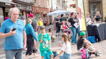 Na Starem trgu je društvo Kärnten Andas skupaj s Caritas in Diakonie de La Tour, predstavniki civilne družbe, cerkve in deželne politike 20. junija obeležilo mednarodni dan beguncev. Srečali smo […]