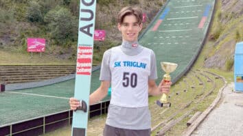 Julijan Smid, 21-letni član Športnega društva Zahomc, je minuli četrtek na avstrijskem državnem prvenstvu smučarskih skakalcev v Eisenerzu končal prvo tekmovanje na 5. mestu. »Imel sem smolo z vetrom, drugače […]