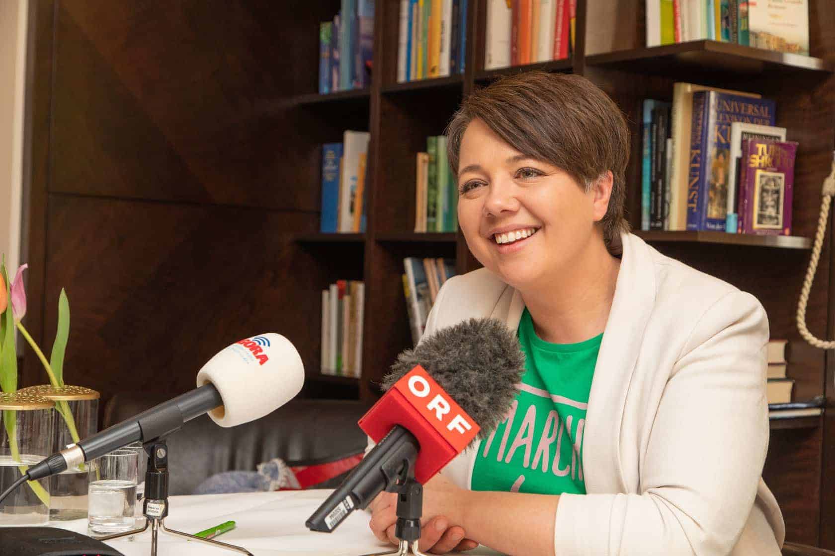 Celovec  Na zveznem kongresu zelenih na Dunaju je Olga Voglauer z 92-odstotno podporo delegatov bila izvoljena na peto mesto liste zelenih za evropske volitve. Minuli ponedeljek pa je medijem predstavila […]