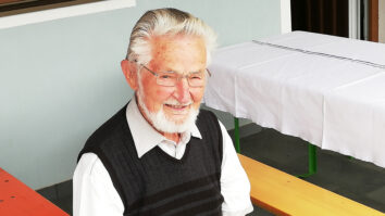 Te prelepe besede je vnuk Adrian napisal svojemu dediju v slovo, dediju, ki je v torek, 12. novembra, za vedno zatisnil svoje oči v krogu svojih najdražjih. Bolj primerne vnukove […]