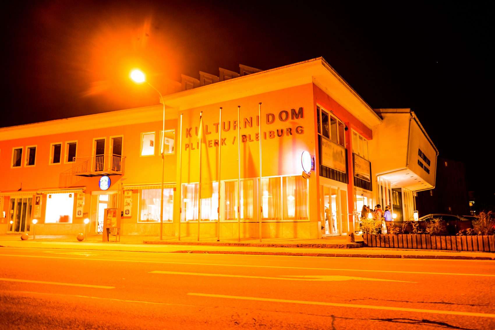 Bili ste med pobudniki projekta Kulturni dom Pliberk. Kaj vas je za to motiviralo?  Jurij Mandl: Govorilo se je že leta prej, da potrebujejo pliberška društva lasten kulturni dom. Sam […]
