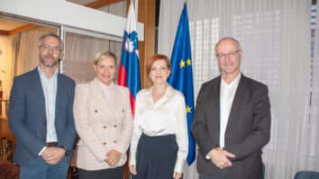 Na Generalnem konzulatu Republike Slovenije v Celovcu se je ministrica za kulturo Asta Vrečko srečala v sredo, 6. 11., z vodilnimi predstavniki slovenske kulturne skupnosti na avstrijskem Koroškem – z […]