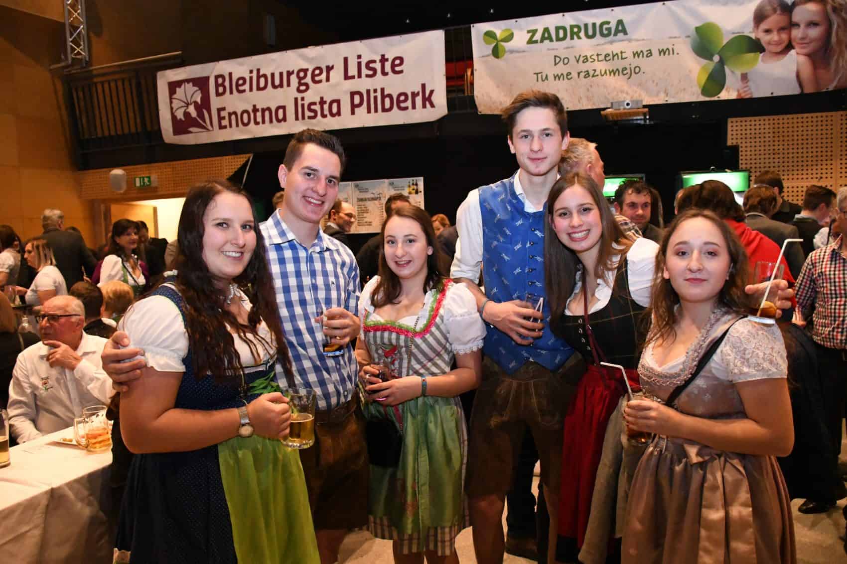 Pliberk Enkratno vzdušje je vladalo na letošnjem dobro obiskanem Kmečkem plesu. Odlična plesna glasba ansambla Slovenski muzikantje je kar kmalu napolnila plesišče. Kot poudarja pliberški zbornični svetnik Štefan Domej, so […]