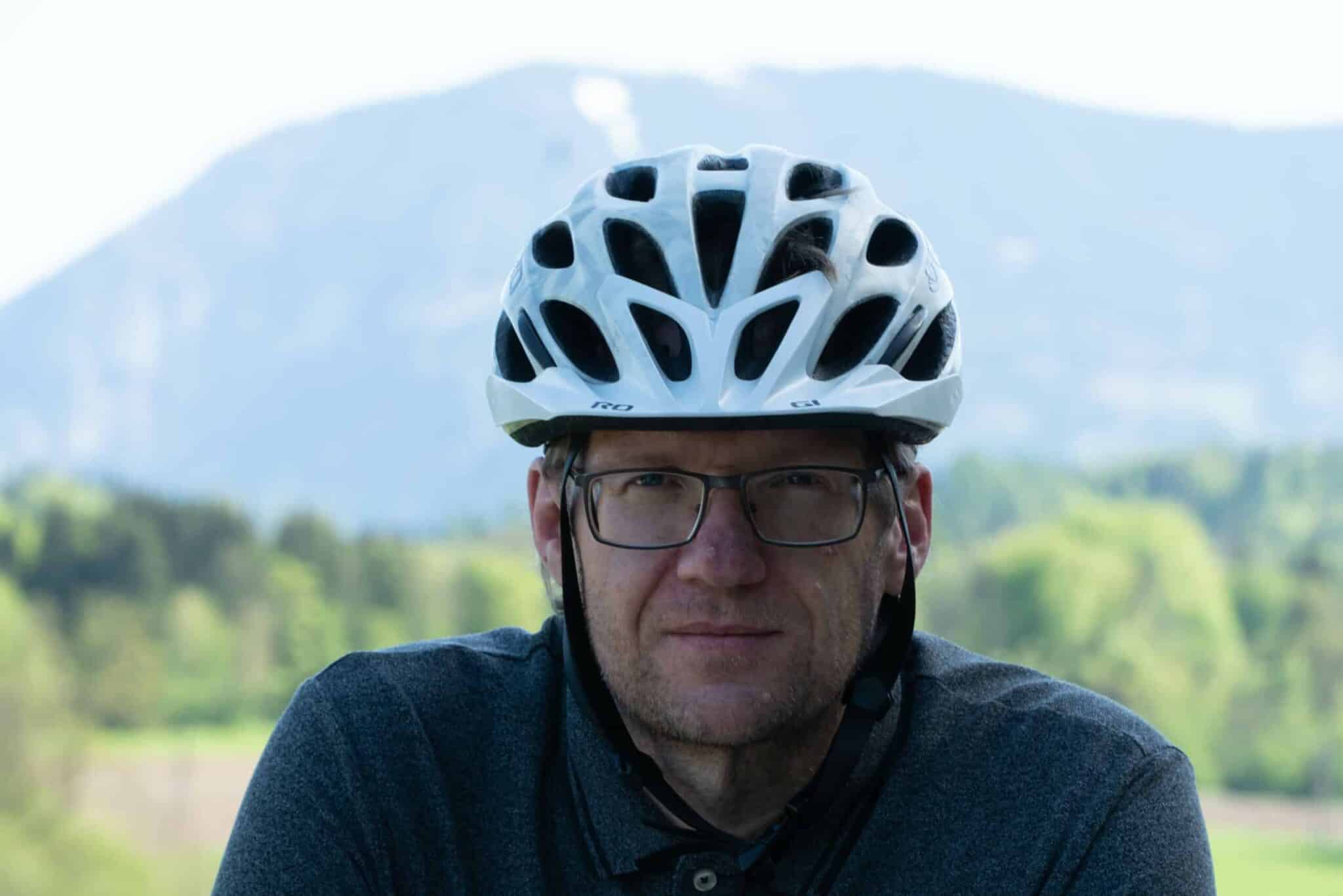 Rudi Kullnig iz Kotmare vasi je vsak dan na kolesu Med tednom prevozi Rudi Kullnig s svojim električnim kolesom najmanj 20 kilometrov na dan: iz Kotmare vasi se namreč vozi […]
