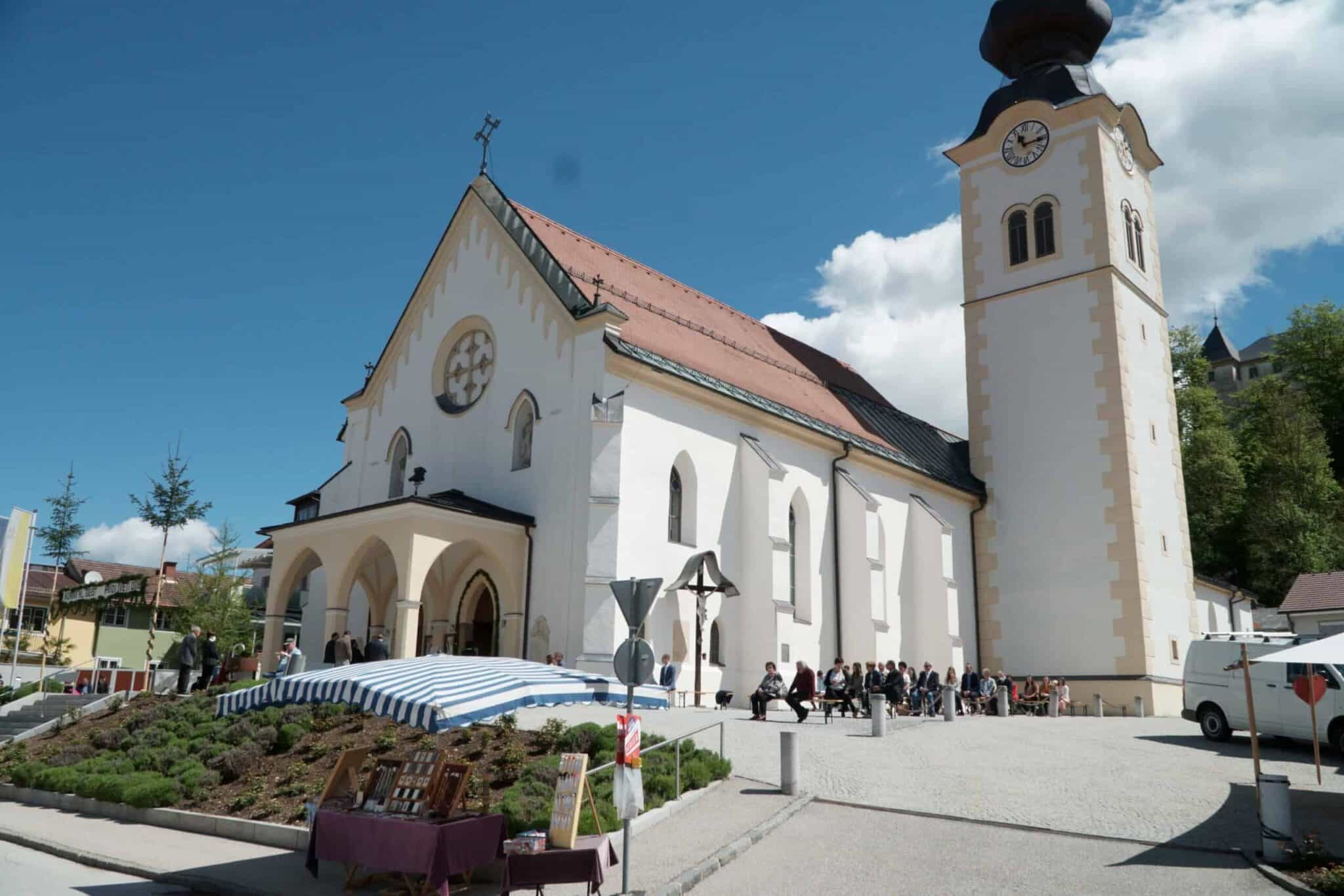 Danes, 16. maja je bila v Pliberku sv. birma s škofom dr. Jožetom Marketzem. Zakrament sv. birme je prejelo 30 birmank in birmancev. Letošnja birma je bila tudi povod za […]