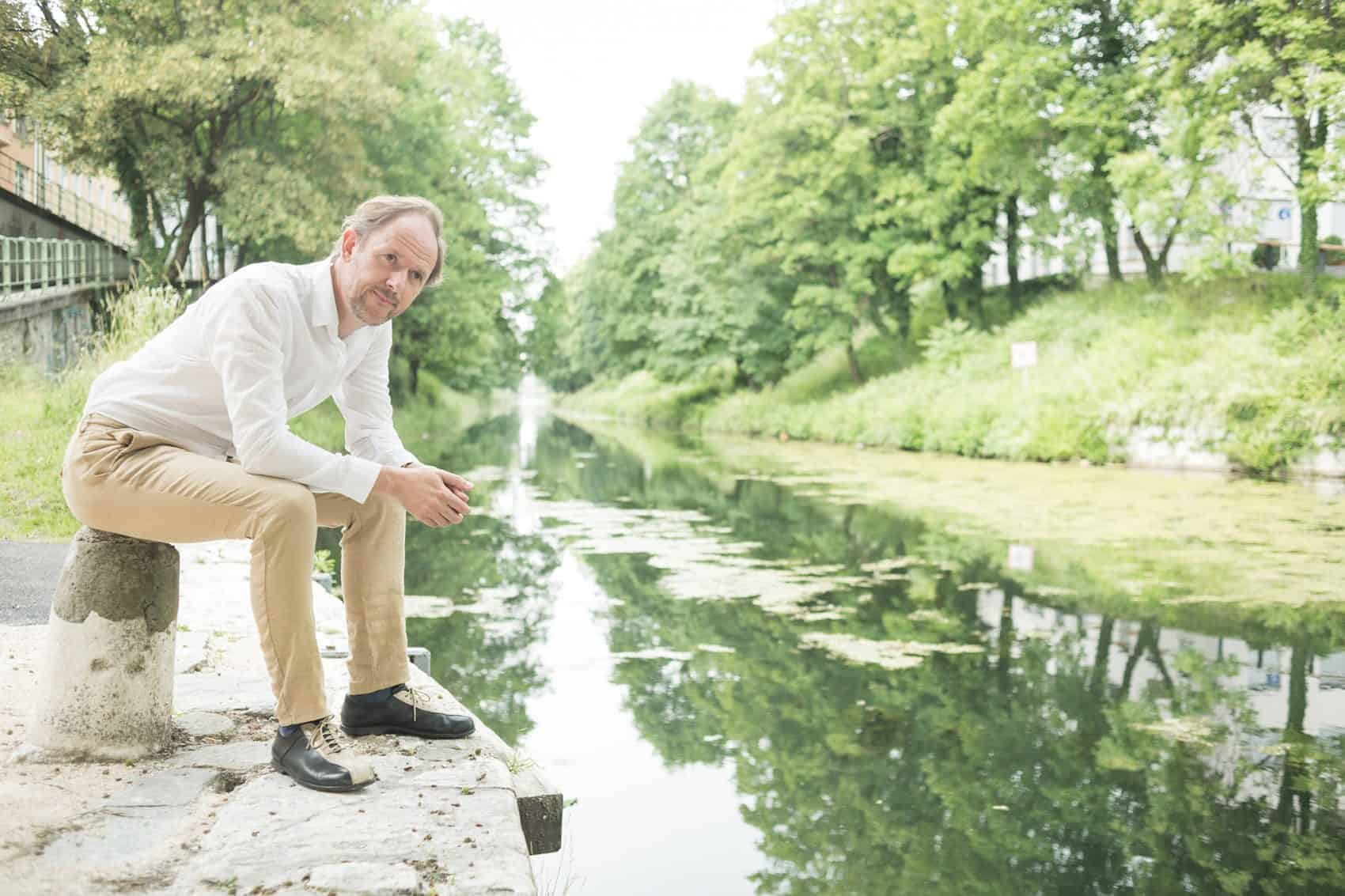 Vaša rojstna dežela je avstrijska Štajerska. Kako je postala Koroška vaša druga domovina? Christian Hölbling-Helfried: Moja žena Jas-mina Ogris, hči Marice in medtem pokojnega Ludwiga Ogrisa, prihaja z Radiš. Spoznal […]