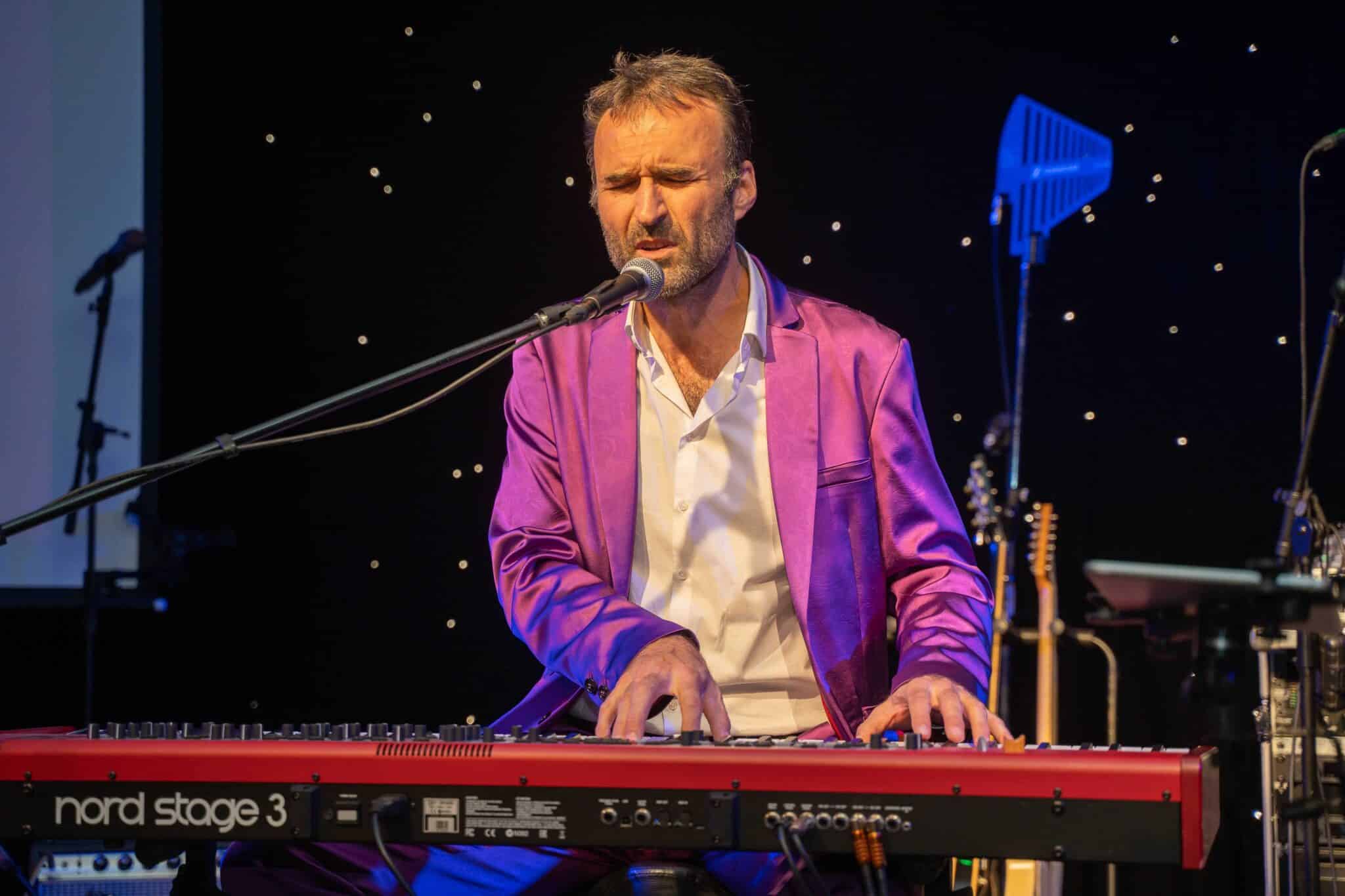 Koncert: Tonč Feinig & Band »Christmas Special«