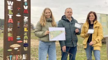 Od ustanovitve dalje si društvo prizadeva za izobraževanje in ozaveščanje. Na 2.500 m² veliki Njivi zemljanov so na razumljiv in konkreten način predstavljene svetovne povezave med kmetijstvom, prehrano, potrošnjo in […]