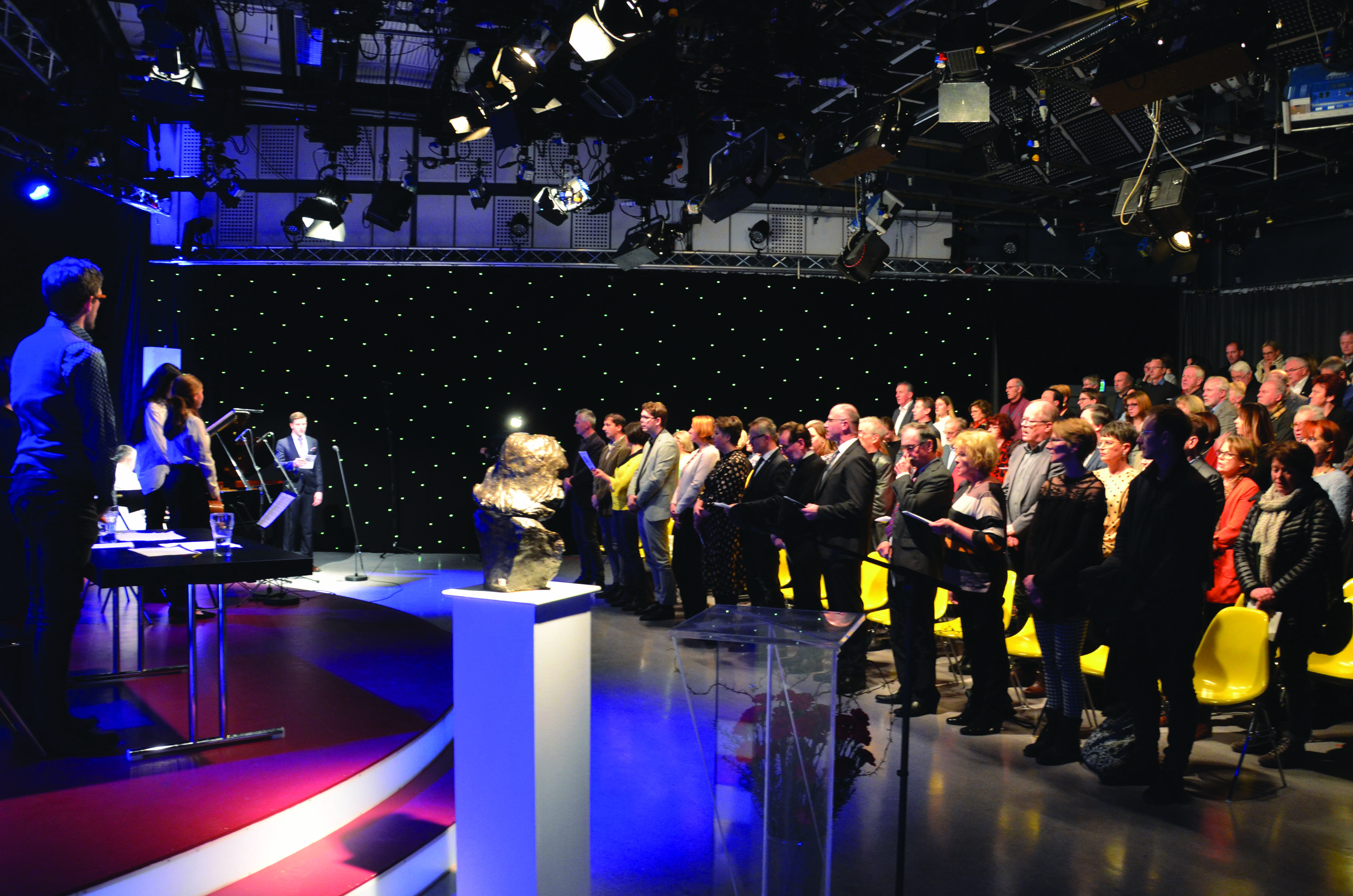 S tradicionalno proslavo v ORF-teatru v Celovcu so KKZ, SPZ, DSPA in slovenski generalni konzulat počastili slovenski kulturni praznik. Bil je v znamenju 70-letnice smrti Prežihovega Voranca, slavnostna govornica pa […]