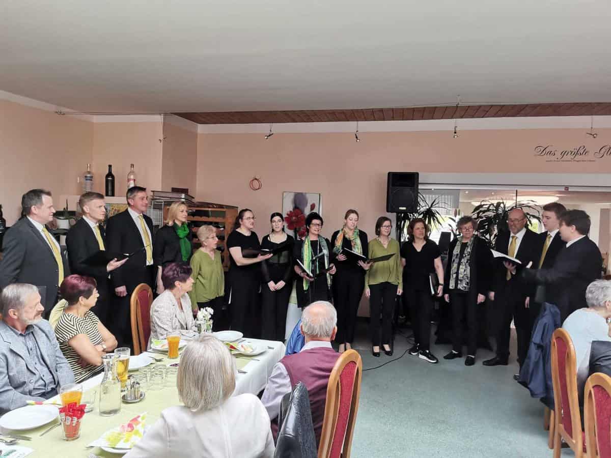 Društvo upokojencev Podjuna s predsednico Helko Mlinar na čelu vsako leto organizira dva pohoda pod geslom Spoznavajte ožjo domovino. Letošnji prvi pohod je udeležence vodil skozi Pribljo vas, Kazaze in [&hellip;]