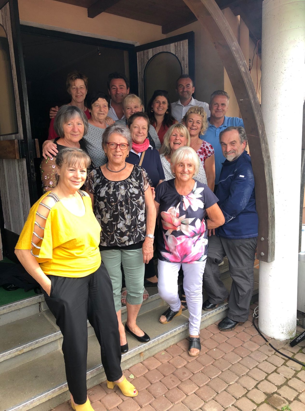 Čepiče pri Globasnici Ob zlatem jubileju legendarnega gostišča Juenna se vračajo tudi spomini na čas, ko smo kot mladeniči redno zahajali v to lokacijo nepozabnih srečanj ob prijetnih pogovorih, okusni [&hellip;]