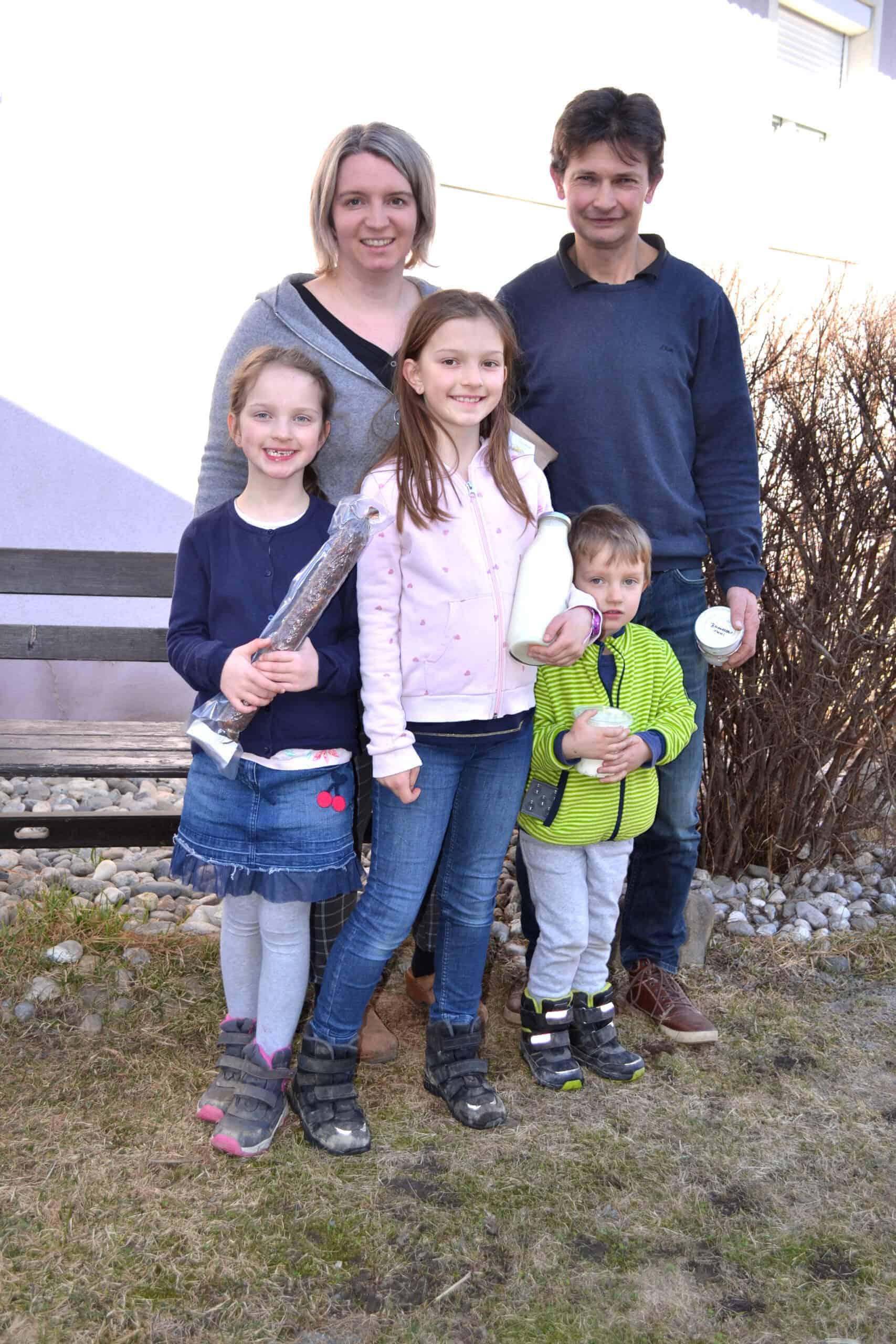 V Škofičah, v naselju Holbiče/Techelweg, je kmetija, ki se po domače imenuje Schludermann/Žederman. V starih zapisih je bila prvič omenjena pribl. leta 1450. Franz Perdacher, izšolan kmetovalec, pa z ženo [&hellip;]