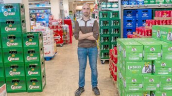 Sandro Dolinšek se je leta 1995 rodil v številni družini, ima še štiri brate in pet sester. Sandro ima brata dvojčka Davida in še enega mlajšega brata, ostali so vsi […]