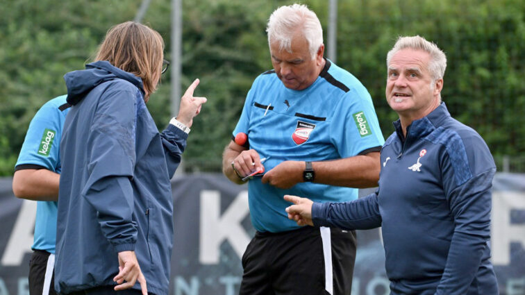 »Po prekršku sem enemu od igralcev Borovelj rekel, naj ne dela zgage. V tistem trenutku se je obrnil stranski sodnik in mi v nemščini dejal, naj ne žalim igralca nasprotne […]