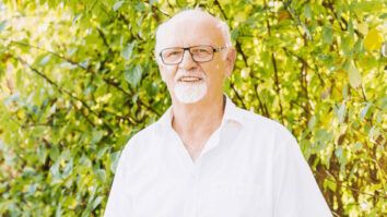 Prihaja z Obirskega, svojo drugo domovino pa je Mirko Oraže po poroki z Drzovčevo Lojzko našel v Semislavčah. Poznamo ga kot angažiranega občinskega politika, športnika in upokojenega učitelja naravoslovja na […]