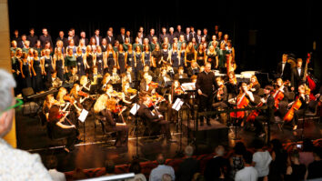 V nedeljo, 21. septembra, je v nabito polnem Kulturnem domu v Pliberku zadonel dobrodelni koncert Symphonia lucis, ki sta ga organizirala društvo IniciativAngola(IA) in Krščanska kulturna zveza (KKZ). »Koncert je […]