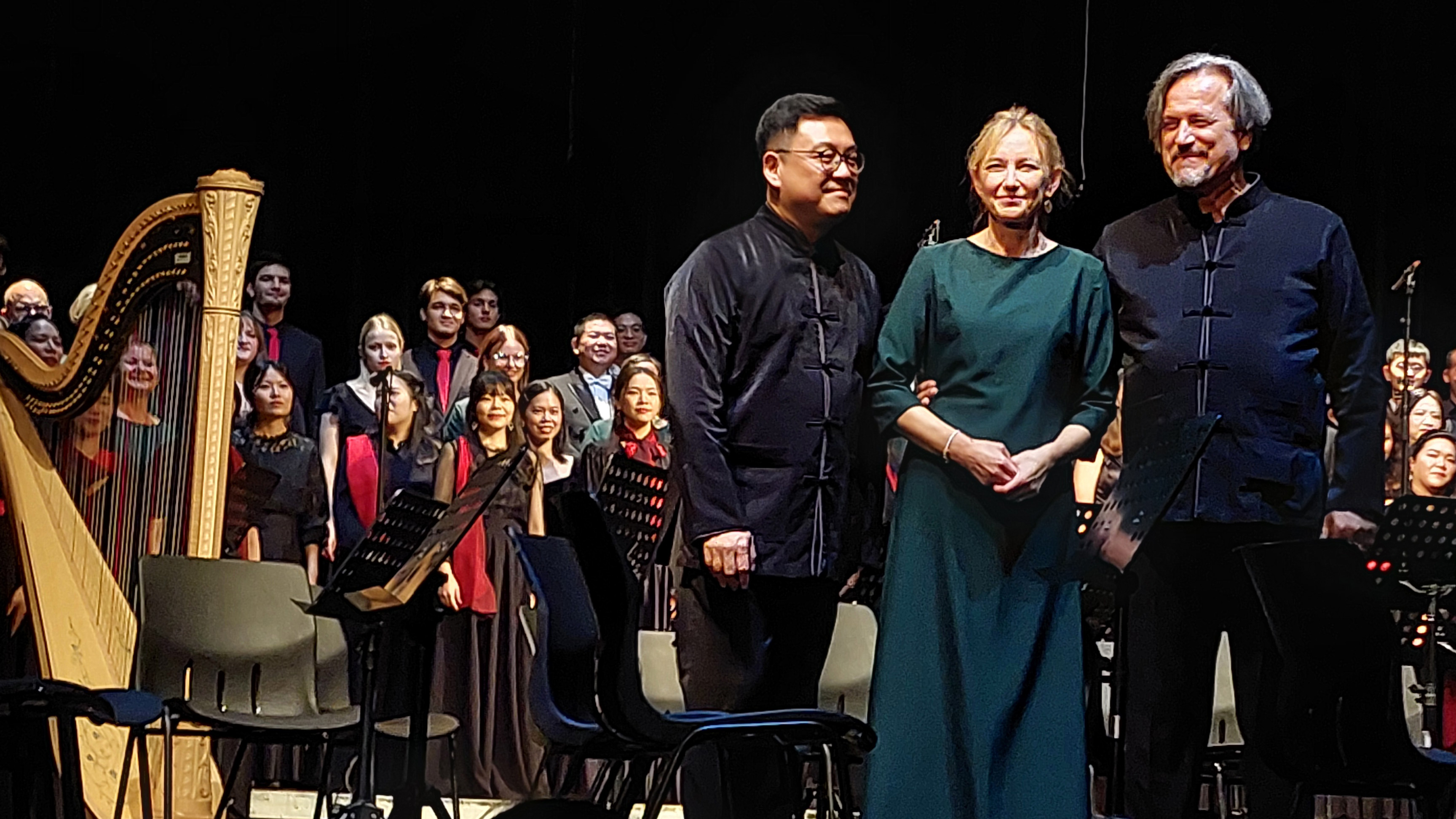 Hkrati je bilo kulturno mesto pod Peco deležno časti, da je bilo izbrano za edini kraj evropske premiere Psalmske kantate znanega slovenskega skladatelja in dirigenta Ambroža Čopija. Pod vodstvom Ambroža […]