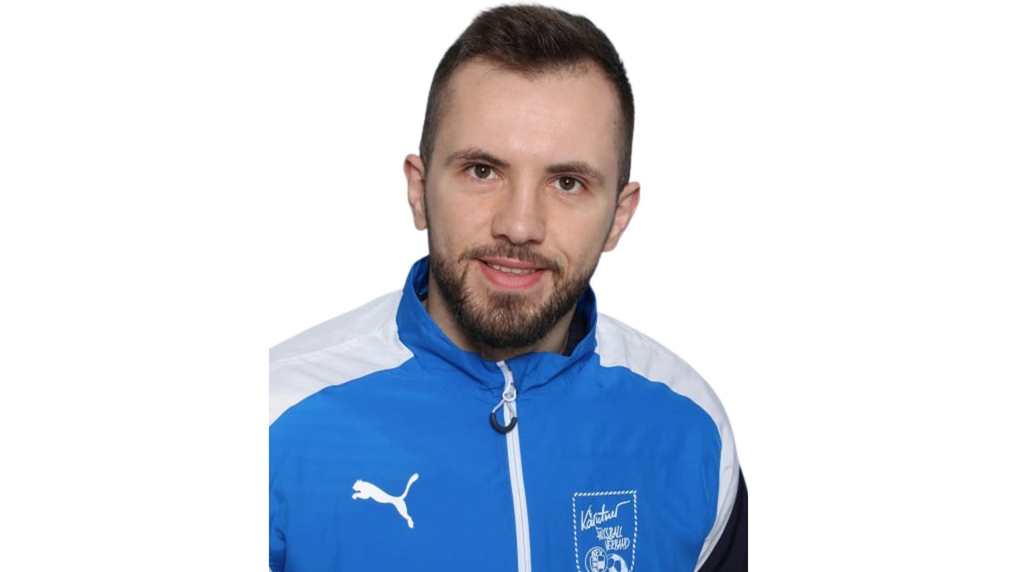 Armin Sadiković (27) iz Celovca je leta 2019 maturiral na Trgovski akademiji. Šest let že dela pri firmi Glock, nogomet pa je za rekreacijo igral na Bistrici v Rožu. Sošolec [&hellip;]