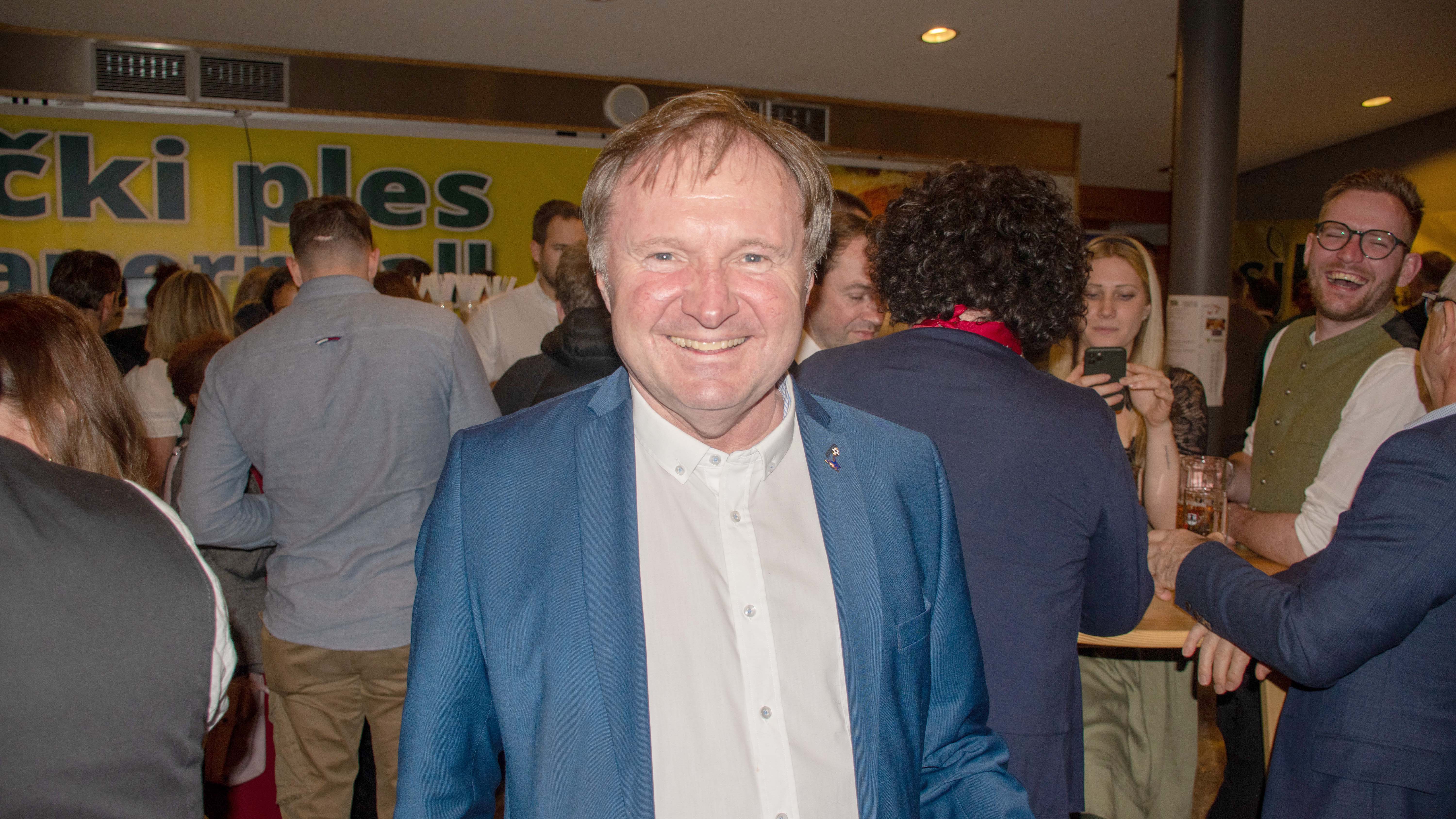 Do lani je bil 25 let predsednik regionalne lige sredina, potem ni kandidiral več. Čeprav prve tekme niso potekale po načrtih, ostaja cilj še zmeraj uvrstitev med prvih pet. »Tako […]