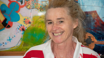 Minuli ponedeljek, 19. januarja, je Mina Krištof obhajala 60. pomlad. Slavljenka izhaja iz Leš pri Šentjakobu v Rožu. Burjakova domačija v Dvoru pri Šmihelu je postala njeni drugi dom, plesni [&hellip;]