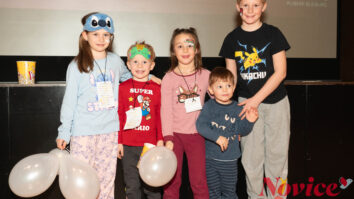 V pliberškem kulturnem domu je 14. februarja mrgolelo otrok v pisanih pustnih kostumih. Članice in člani MePZ Podjuna so pripravili različne postaje z igrami, ustvarjalnimi delavnicami in drugimi zabavnimi dejavnostmi. [&hellip;]