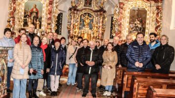 Križev pot je vodil dekan Ivan Olip. Molitve in postaje so potekale od Kanaufevega križa do cerkve, petje pa je vodil Jokej Logar, predsednik društva. Poseben pomen dogodku daje ohranjanje [&hellip;]