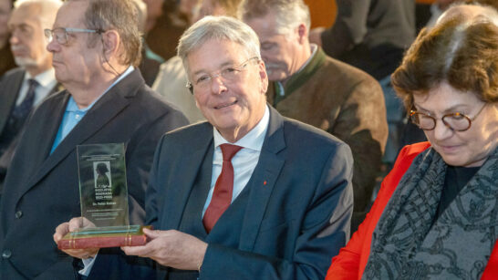 Kaiser je 19. prejemnik nagrade, ki jo podeluje Skupnost koroških Slovencev in Slovenk. Peter Kaiser prejme priznanje za svoja izjemna prizadevanja pri nadaljnjem razvoju slovenske narodne skupnosti, za svoje neprekinjeno [&hellip;]