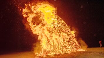 Grmada se je sicer pod nebo dvignila brez njega, saj se je že 20. udeležil duhovnih vaj v Admontu. »Začetek je z mašo ob osmih zvečer, po procesiji okoli pol [&hellip;]