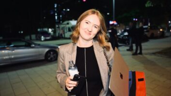 Steiner je po maturi na Slovenski gimnaziji na Dunaju študirala politologijo in se po vrnitvi na Koroško zaposlila pri največjem avstrijskem časniku Kronen Zeitung. Ob delu je v Celovcu opravila [&hellip;]
