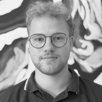Kdaj smo pravzaprav nehali razmišljati sami? Še pred nekaj leti smo, če česa nismo vedeli, o tej temi razmišljali. Kadar nam to ni pomagalo, smo koga drugega prosili za pomoč. [&hellip;]